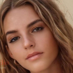 Emily Feld Age , Career, Family, Net Worth, Height Bio 2024.